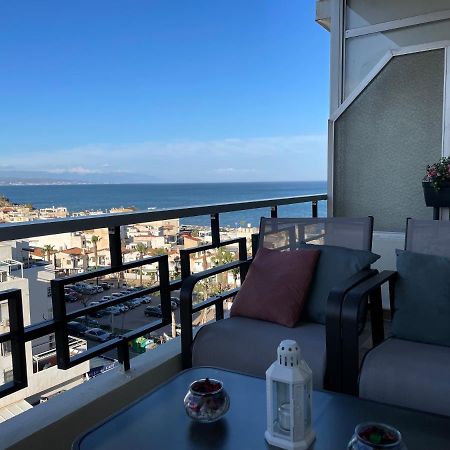 Apartamento Totalmente Reformado Con Piscina Y Jardines Al Lado De La Playa De La Carihuela ตอร์เรโมลิโนส ภายนอก รูปภาพ