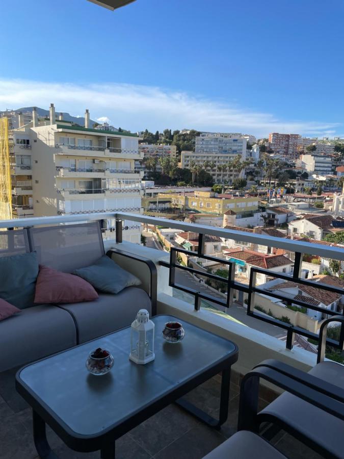 Apartamento Totalmente Reformado Con Piscina Y Jardines Al Lado De La Playa De La Carihuela ตอร์เรโมลิโนส ภายนอก รูปภาพ