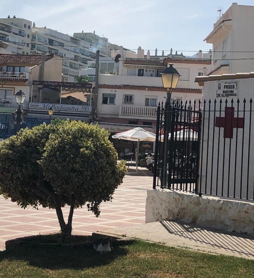 Apartamento Totalmente Reformado Con Piscina Y Jardines Al Lado De La Playa De La Carihuela ตอร์เรโมลิโนส ภายนอก รูปภาพ